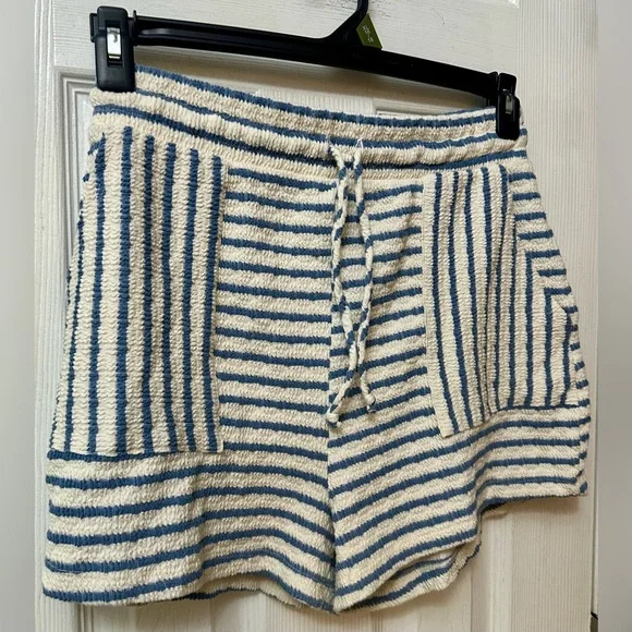 TALULAH Blue and White Striped Set, Medium - Picture 4 of 6